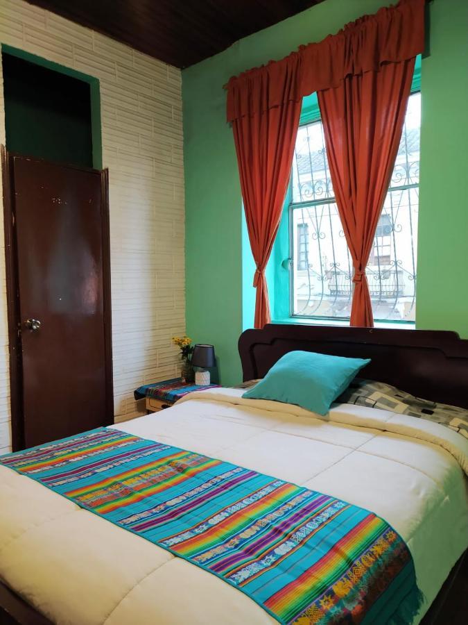 Hotel Hostal La Casa Tolena Quito - Ecuador Zewnętrze zdjęcie