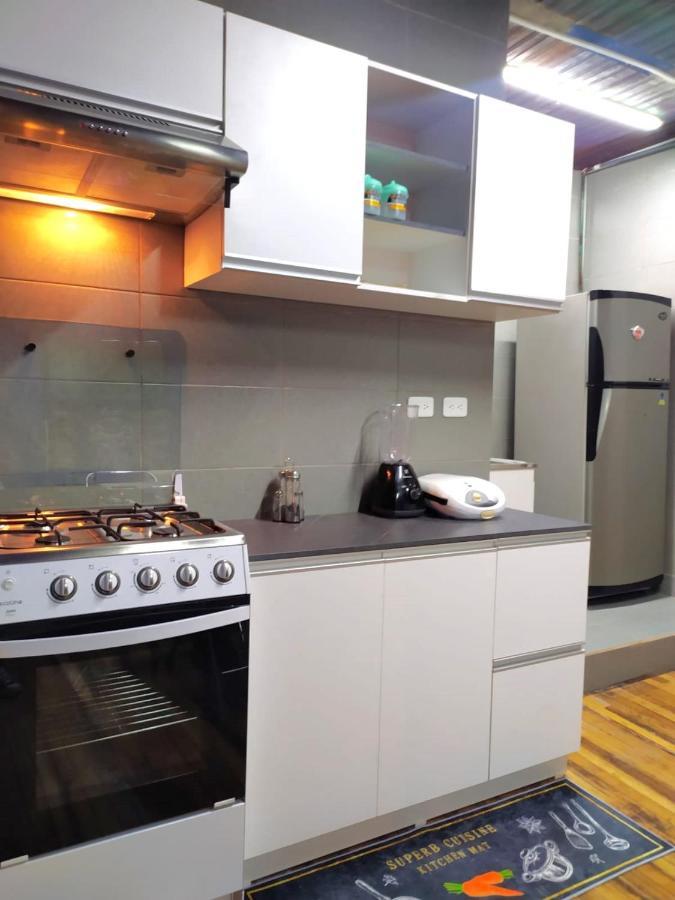 Hotel Hostal La Casa Tolena Quito - Ecuador Zewnętrze zdjęcie